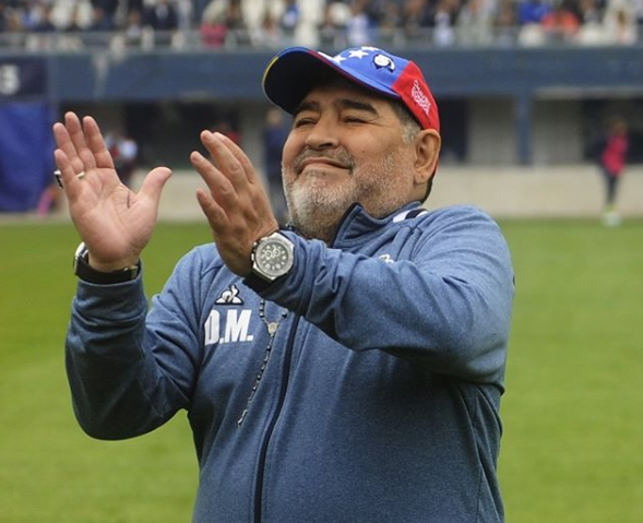 Pelè compie 80 anni, scambio bellissimo su Instagram con Maradona