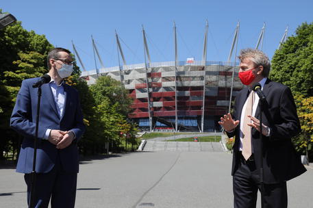 Riparte il calcio in Polonia: tifosi ammessi allo stadio