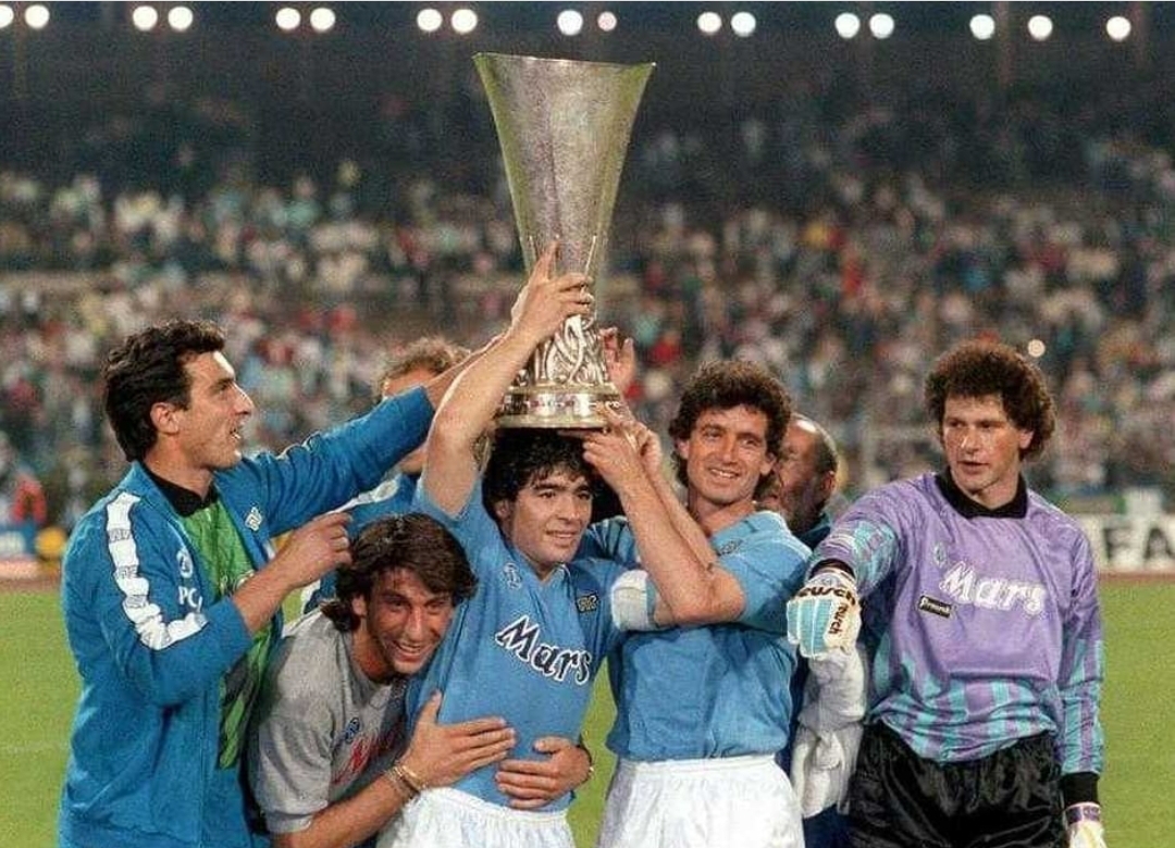 Il Napoli celebra la prima vittoria europea