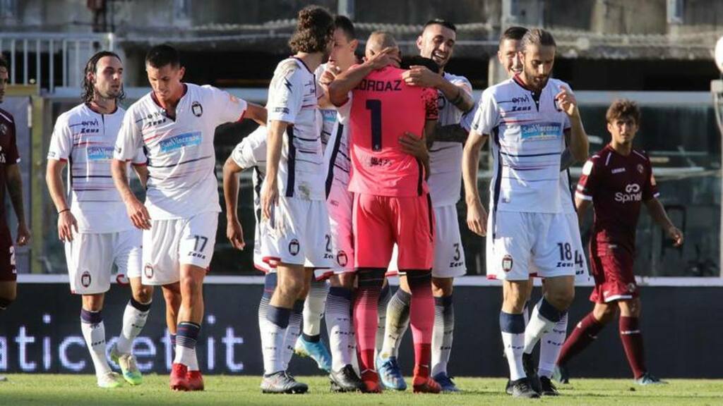 Crotone, Pereira: “Con il Napoli gara condizionata dal rosso, ma che gol di Insigne”