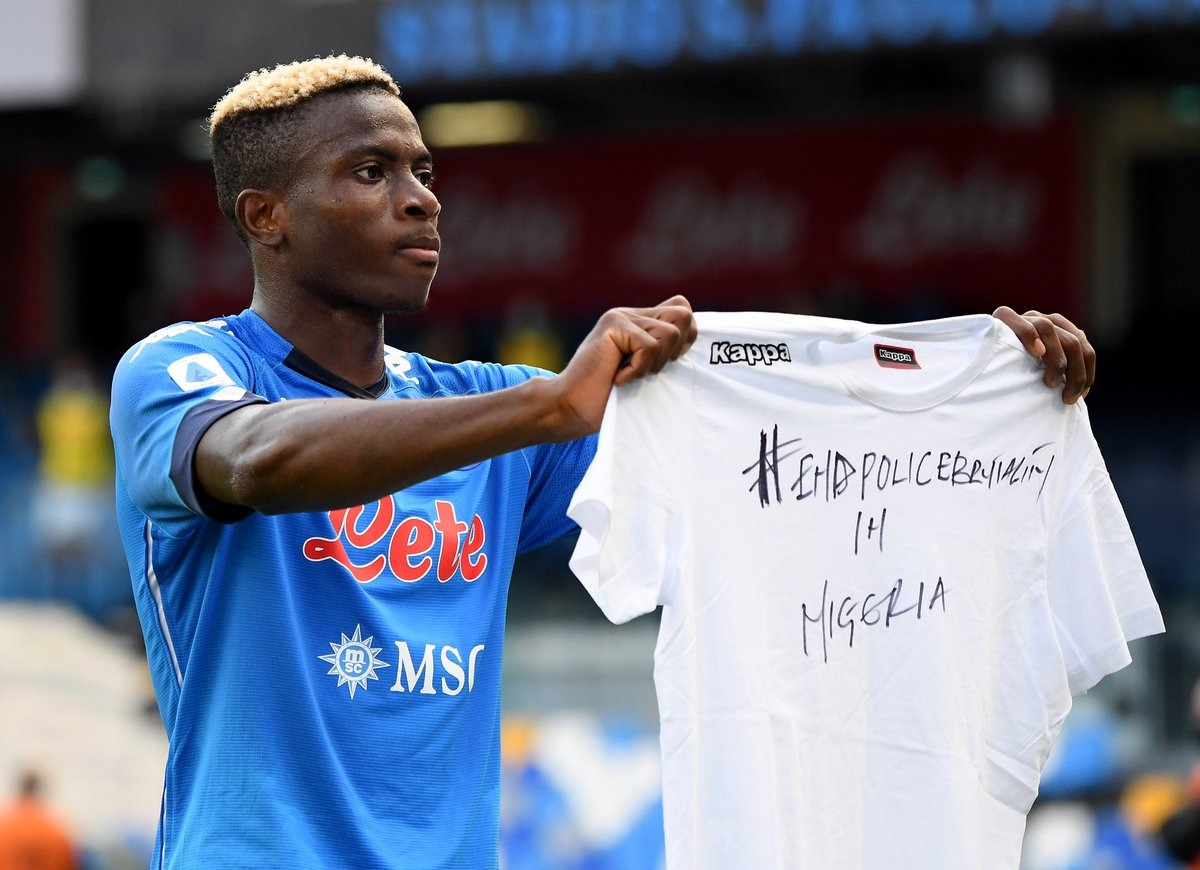 Osimhen, gol e messaggio: “End police brutality”