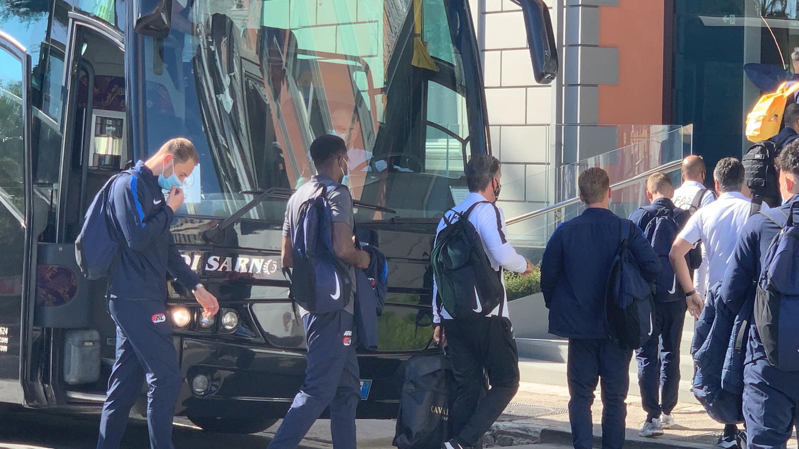 L’AZ Alkmaar atterra a Capodichino: “Ciao Napoli!”