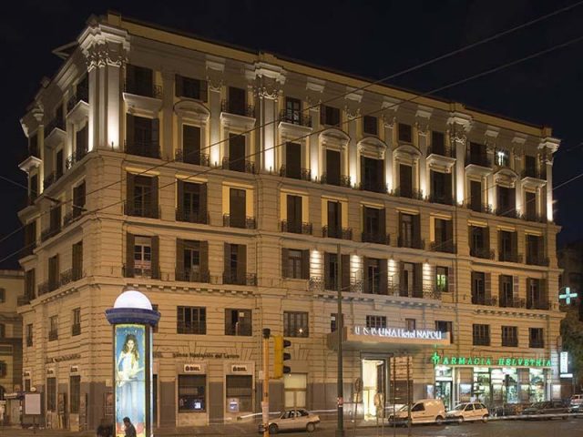 Napoli-AZ, preoccupazione all’Hotel Britannique per il soggiorno degli olandesi