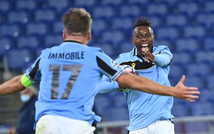 Champions League, i risultati finali della serata: vince la Lazio, goleada Barça