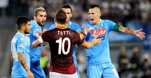 Il Napoli scrive a Totti: “Vicini per la sua perdita”