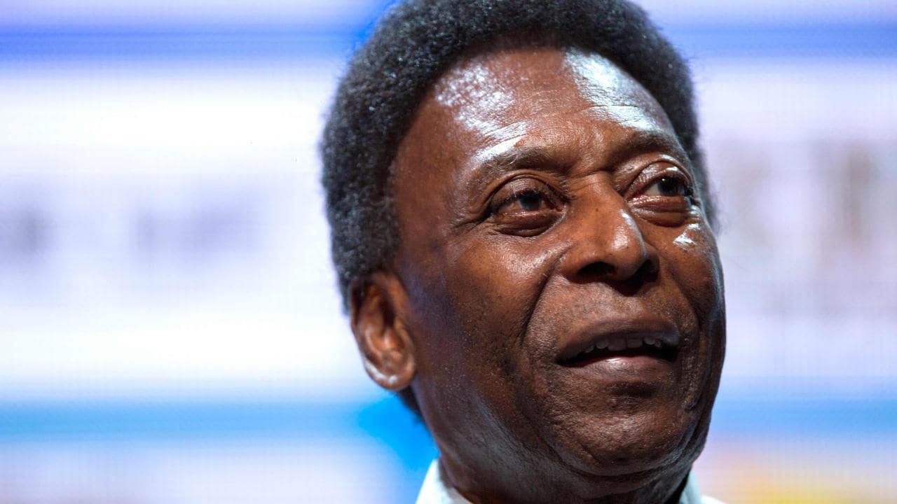 Pelé nuovamente ricoverato in ospedale: le sue condizioni