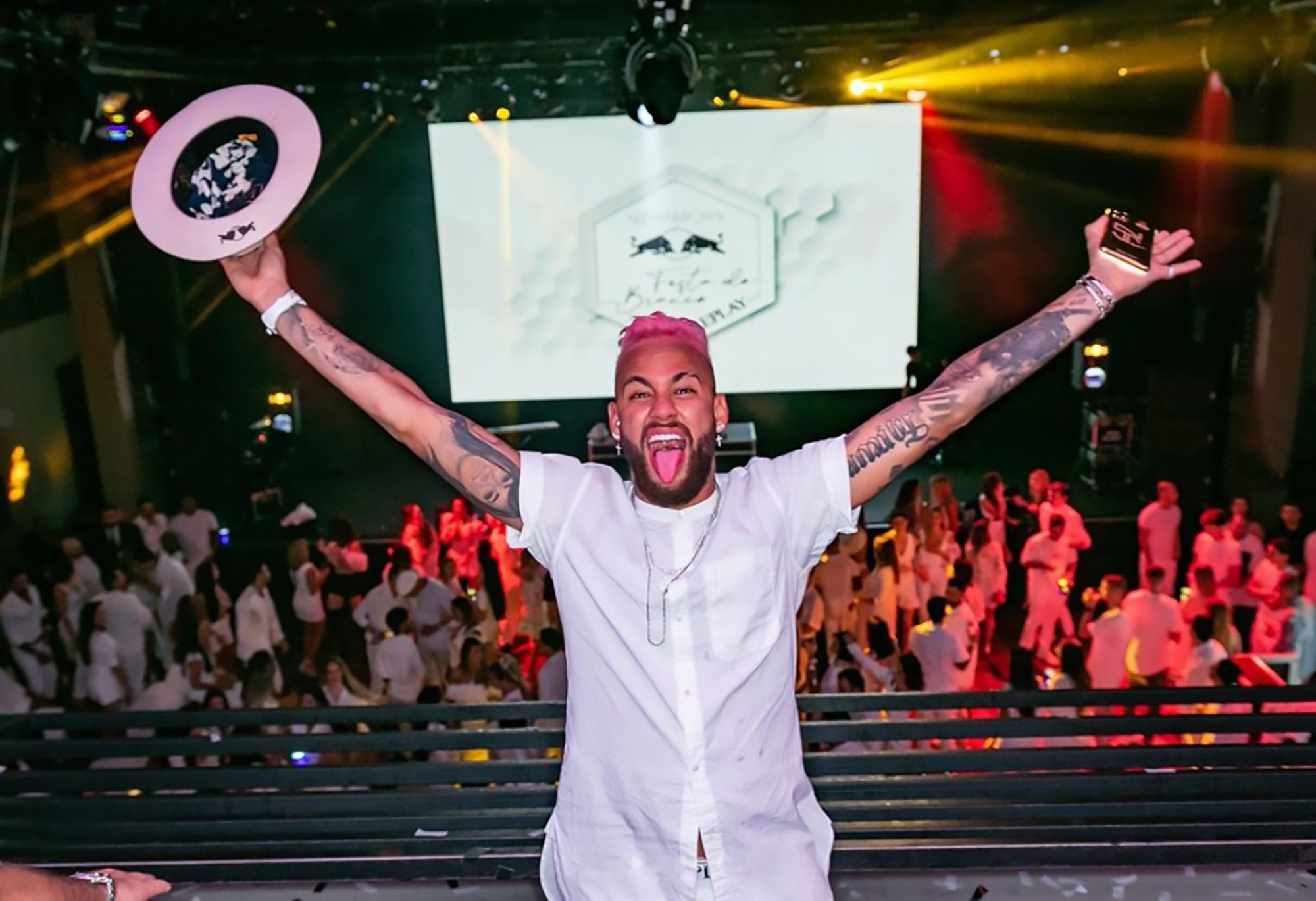 Neymar nei guai: mega party in Brasile con oltre 500 invitati