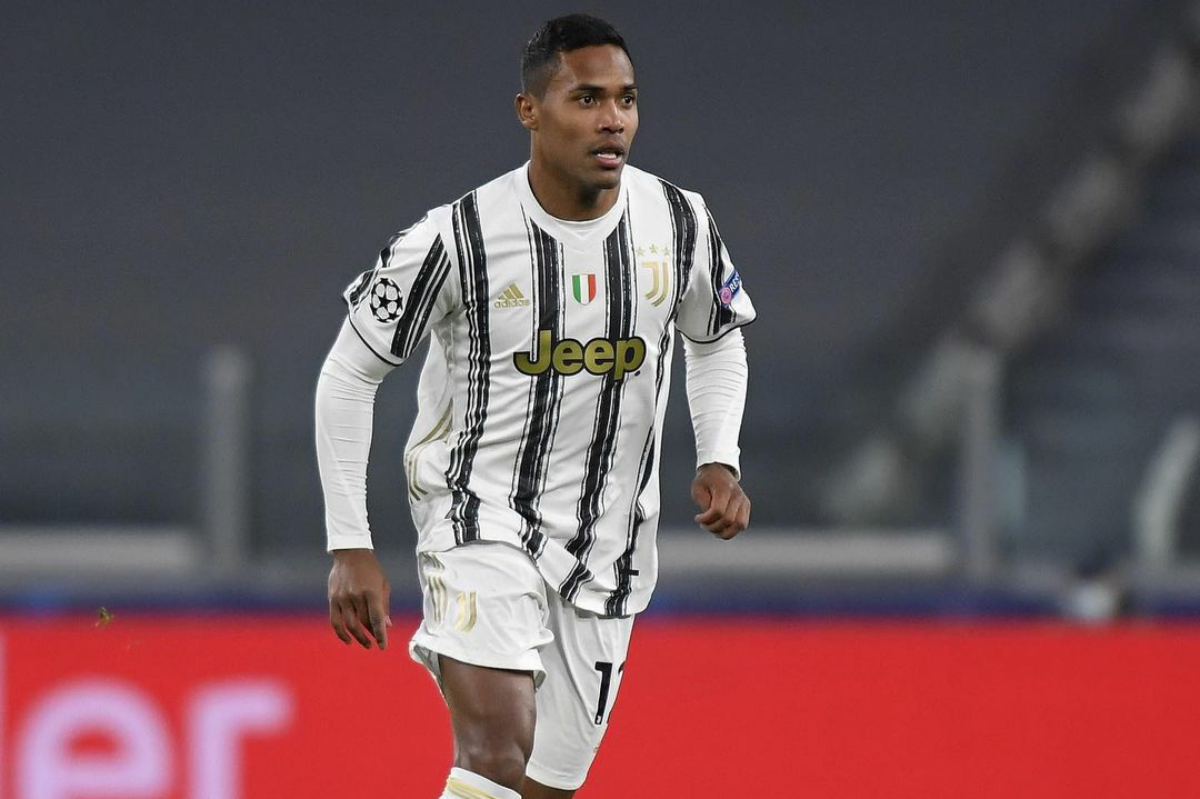 Juventus, problemi a sinistra: Alex Sandro positivo al Covid-19