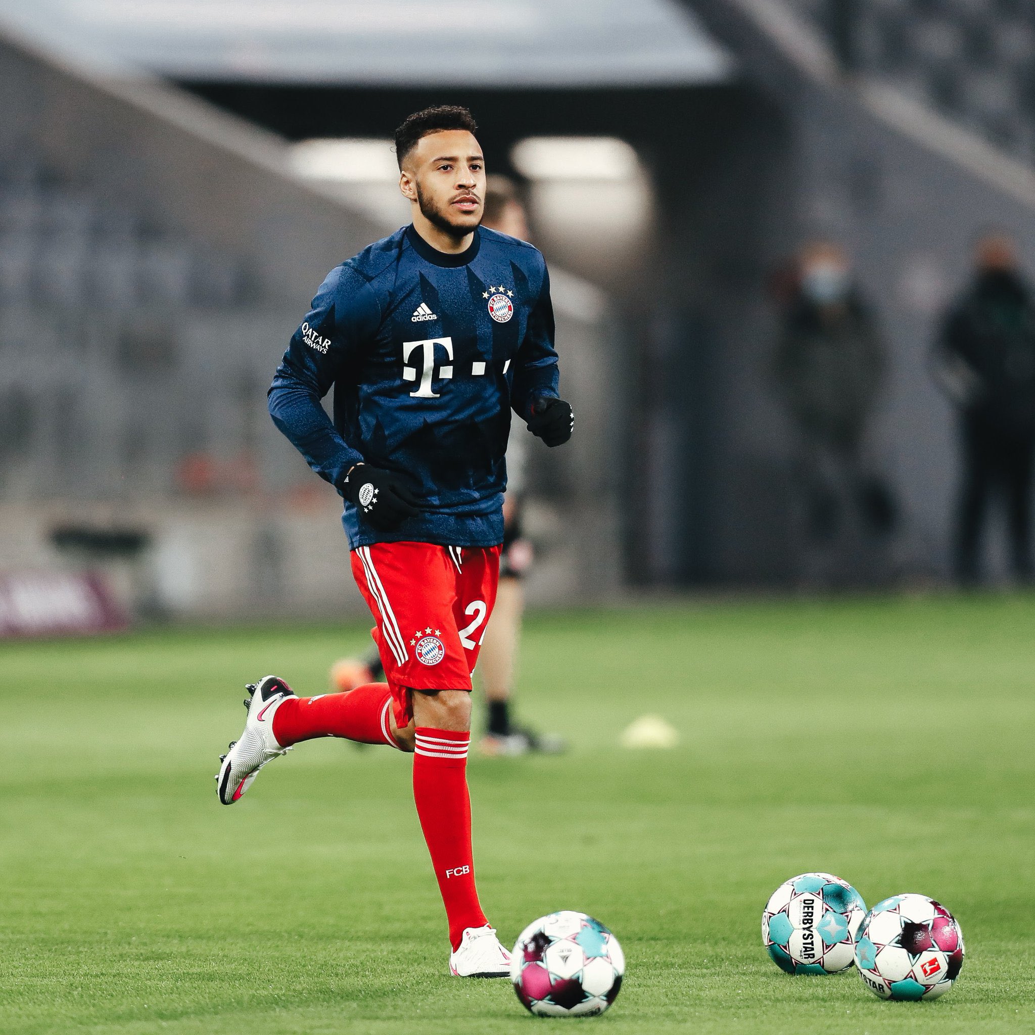 Tatuaggio senza mascherina, il Bayern punisce Tolisso