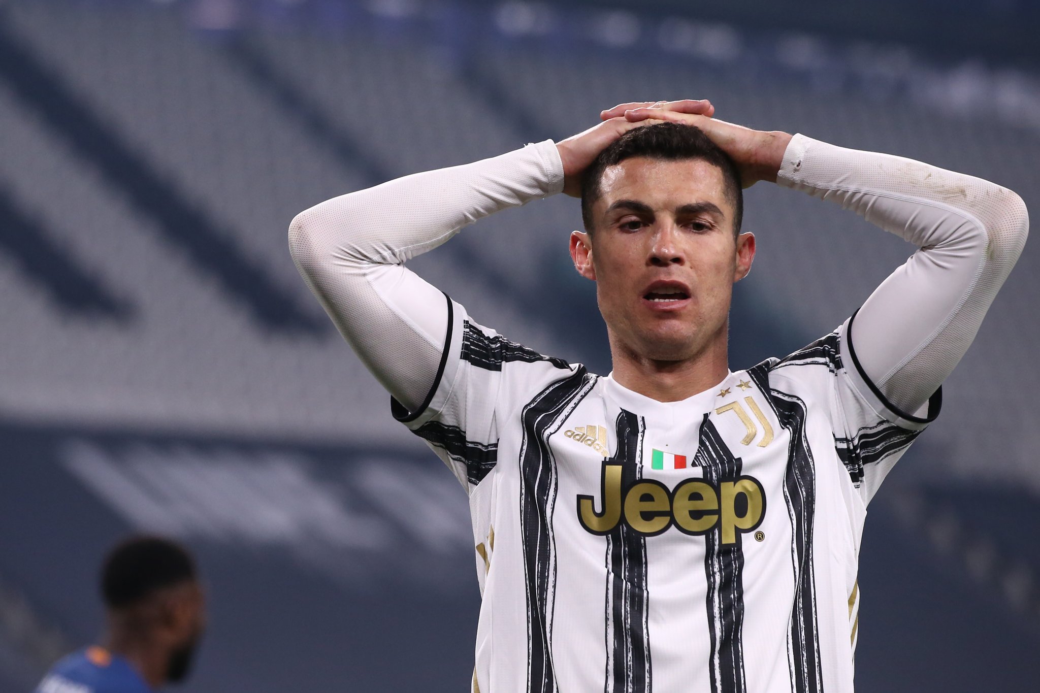 Ronaldo: “Non permetterò alle persone di giocare col mio nome”