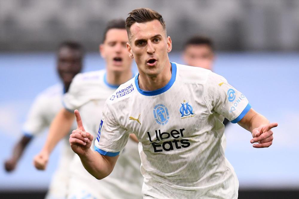 Milik, danni al menisco: a rischio gli Europei con la Polonia