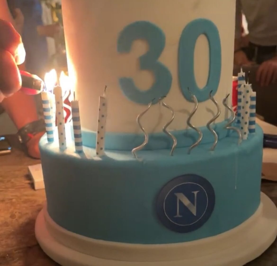 Manolas, un compleanno a tema Napoli