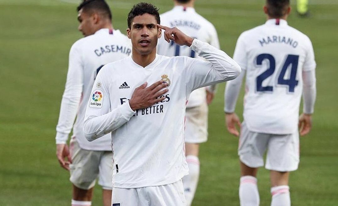 Calcio estero, accordo Real-United per Varane: il sì a 50 milioni di euro