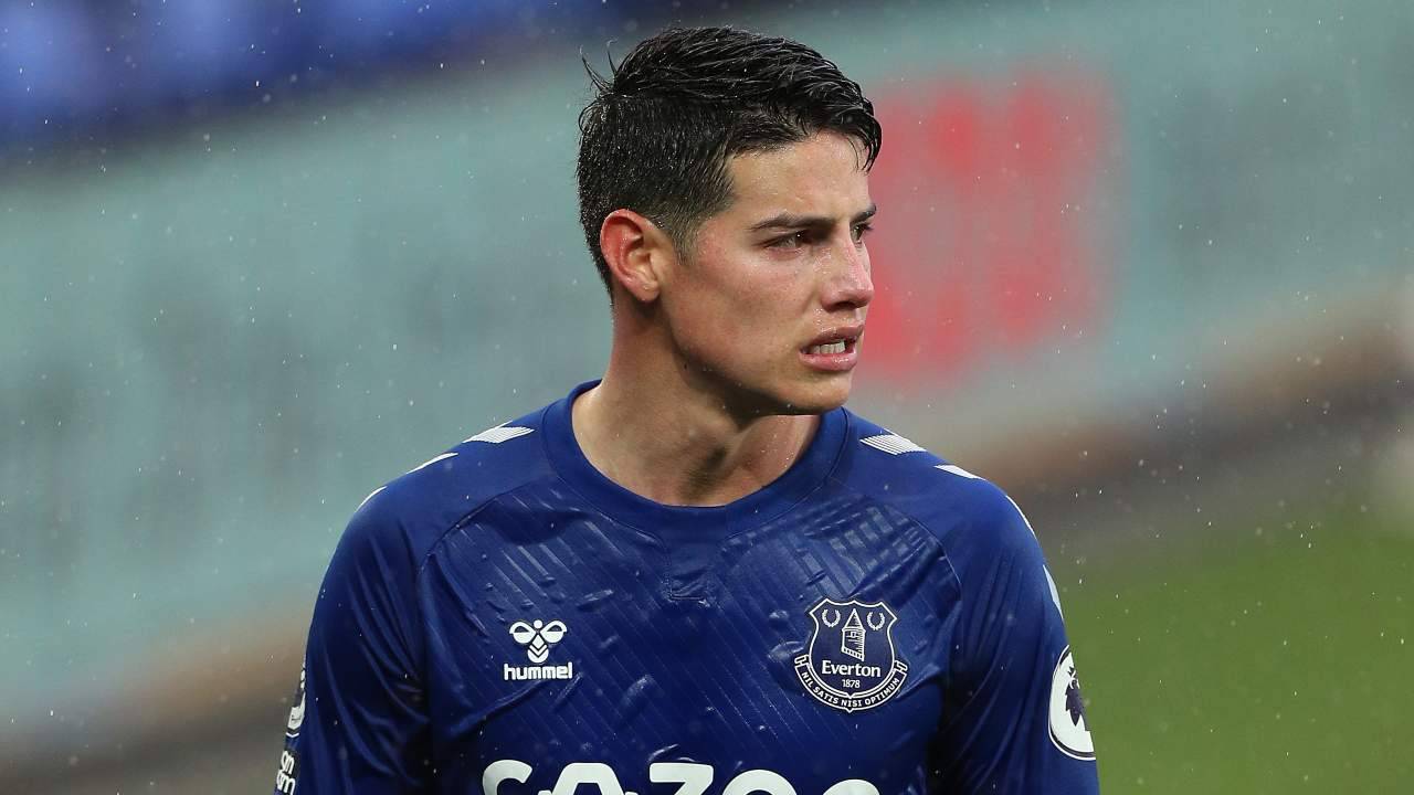 Accostato al Napoli, James lascia il calcio europeo: ecco dove giocherà