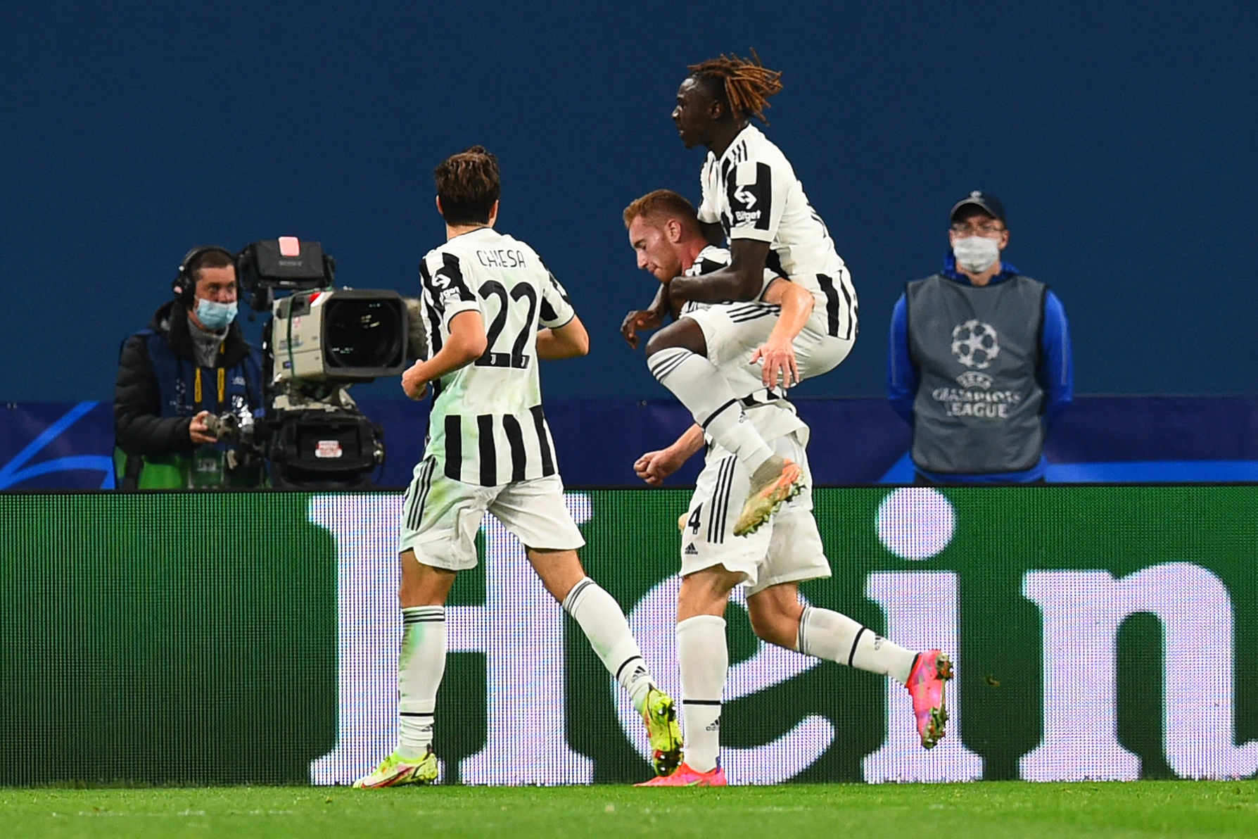 Le italiane in Champions: Juve ok, Atalanta beffata