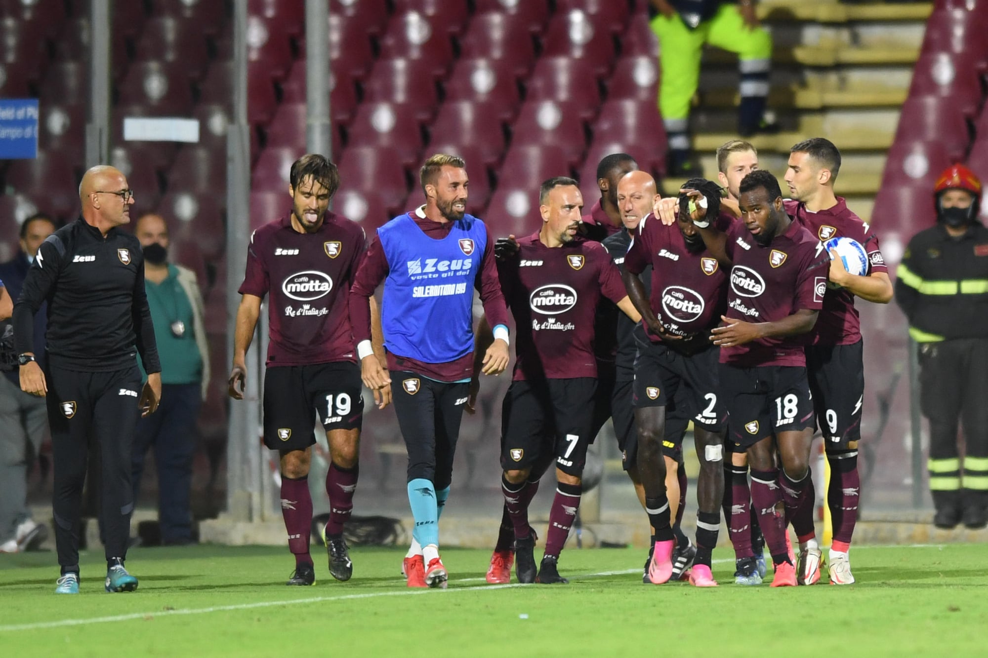 Tanti affari per la Salernitana: ufficiali un acquisto e una cessione