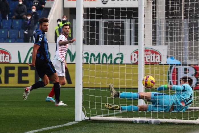 L’Atalanta cade ancora in casa, vince il Cagliari con Pereiro