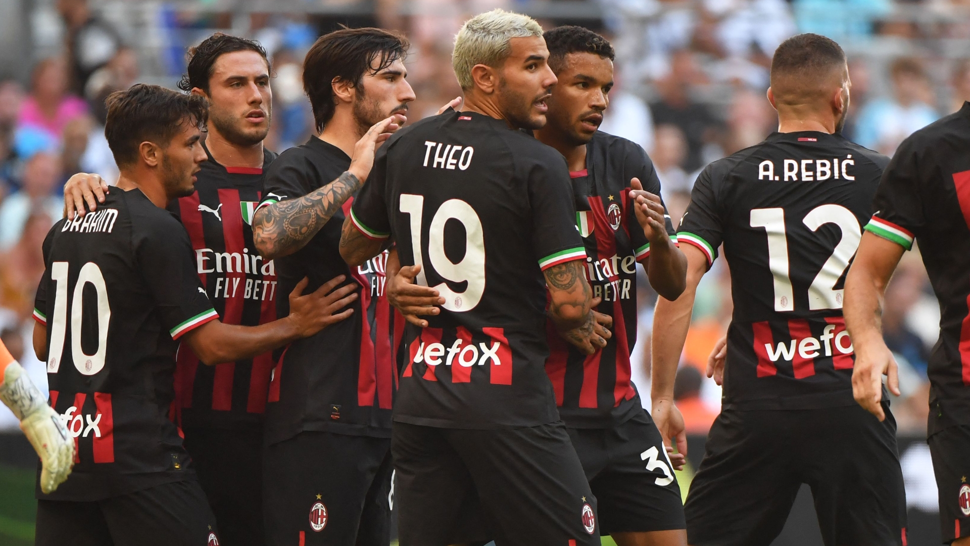 Sarà euroderby Napoli – Milan ai quarti: la situazione dei rossoneri
