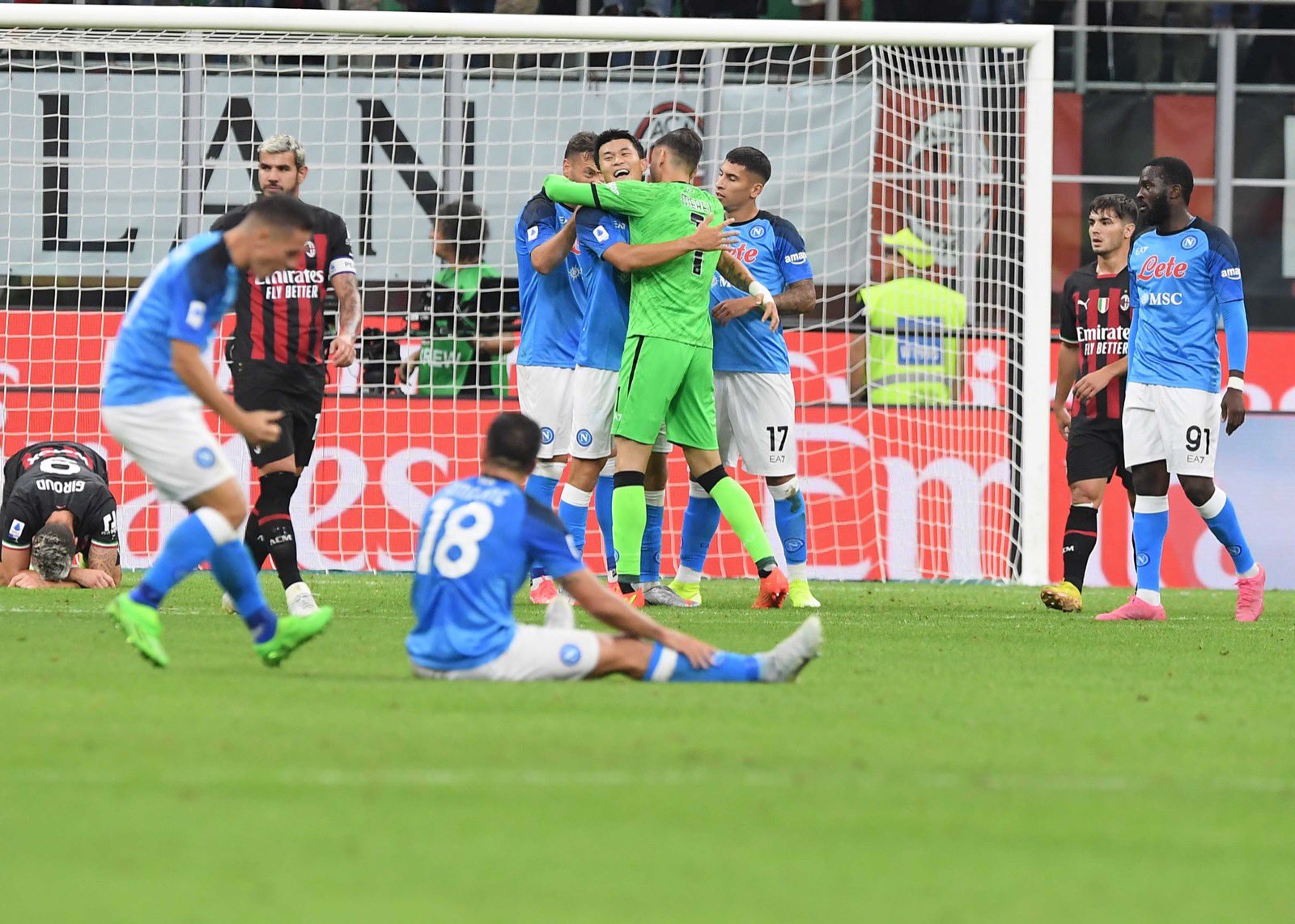 Champions League, da domani inizia la vendita per Milan-Napoli: le modalità