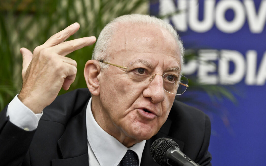 De Luca: “Napoli a un passo dallo Scudetto, mi aspetto atteggiamenti civili”