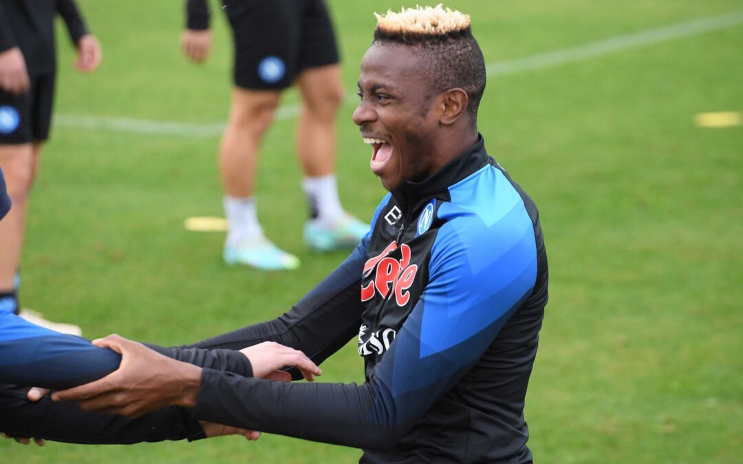 De Laurentiis spara alto per Osimhen