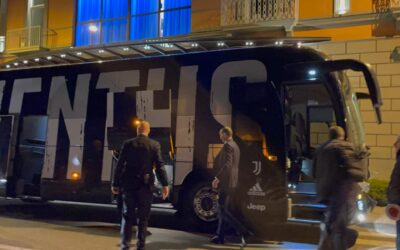La Juventus è a Napoli: l’arrivo in hotel dei bianconeri – VIDEO E FOTO
