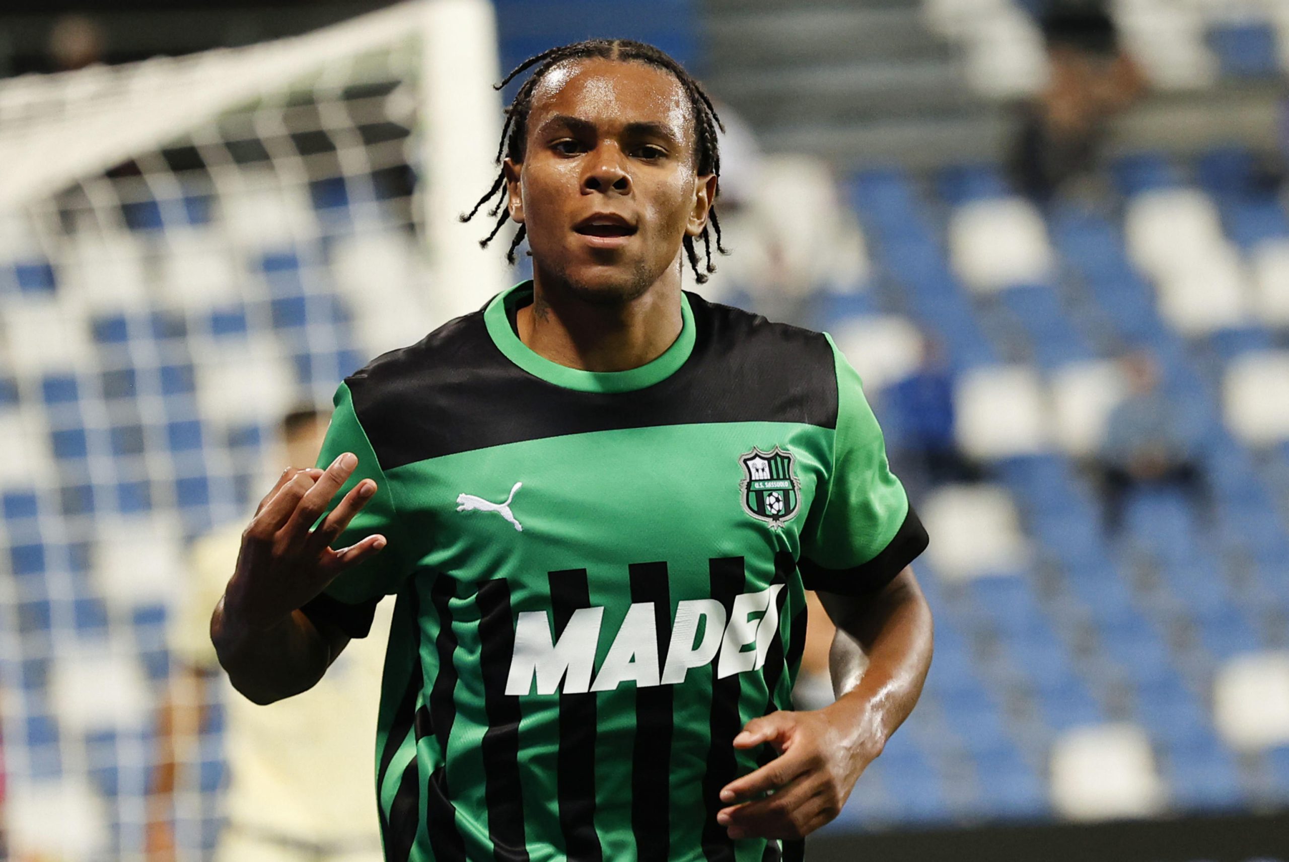 lautiente-sassuolo-celebs-2210-epa-scaled