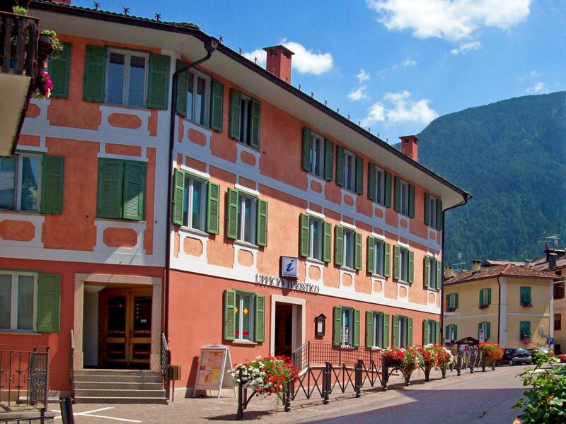1262962769_D-5128-dimaro-municipio-apt-ufficio-turismo-pro-loco