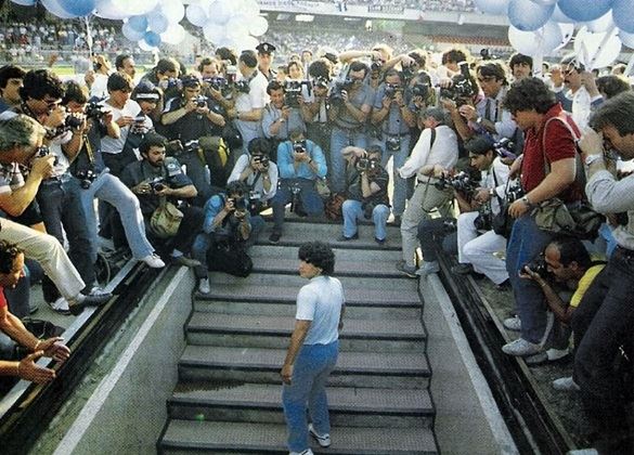 5 luglio 1984: Maradona sbarca a Napoli