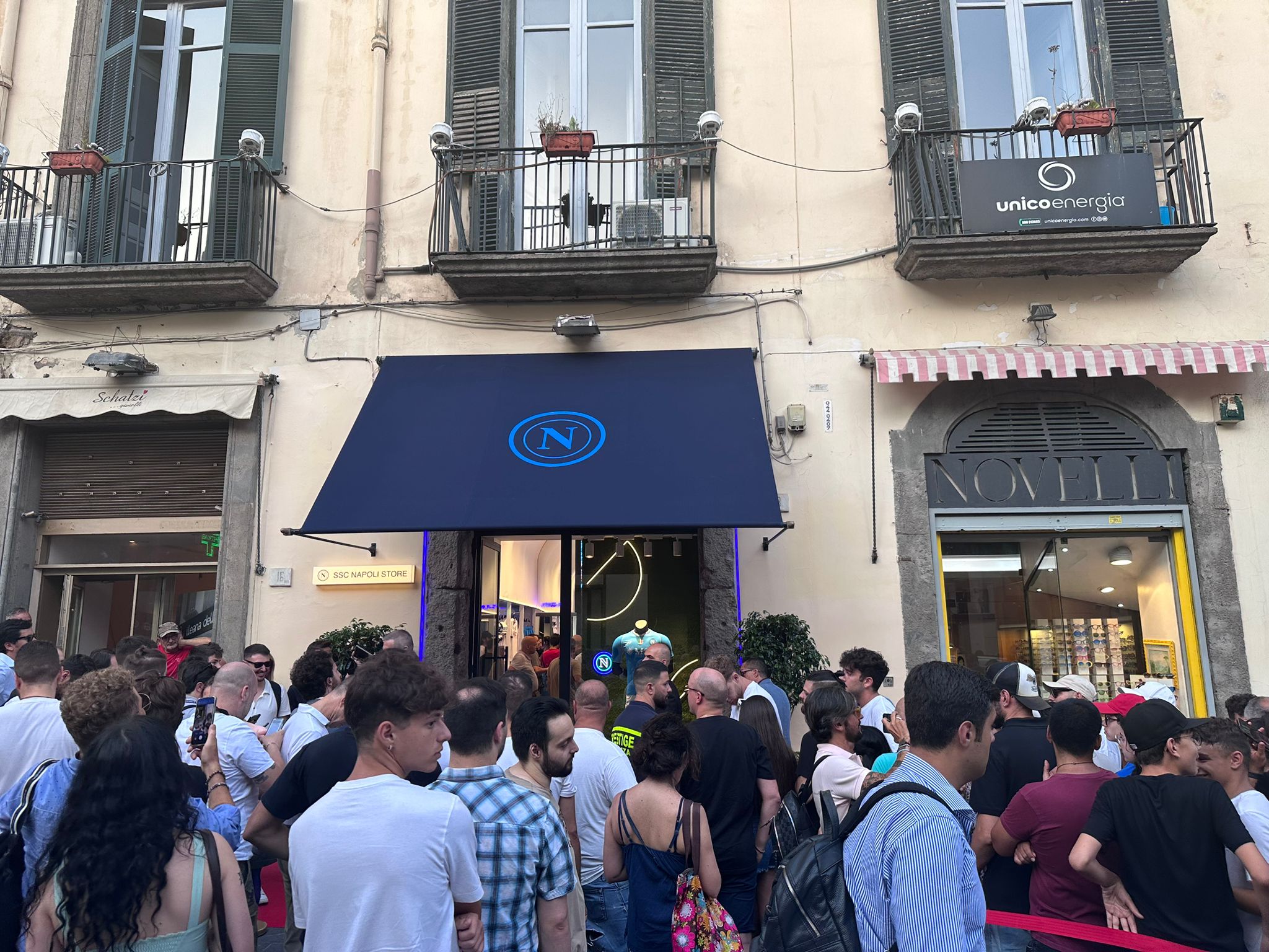 Napoli, nasce il primo store a Chiaia - Il Bello del Calcio