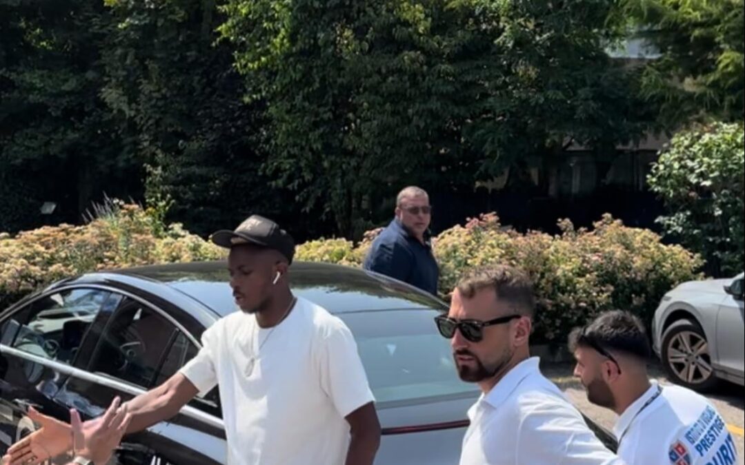 Victor Osimhen è arrivato a Dimaro: con lui il procuratore Calenda